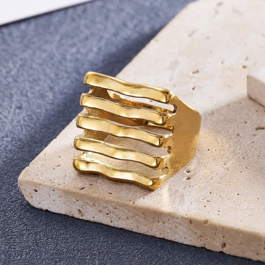 Aurelia Ridge Statement Ring