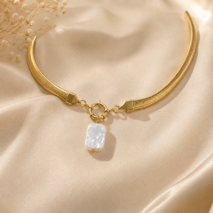 Luna Clasp Necklace