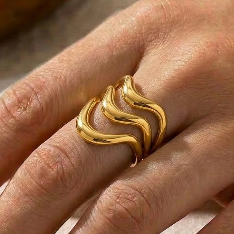 Triva Wave Ring