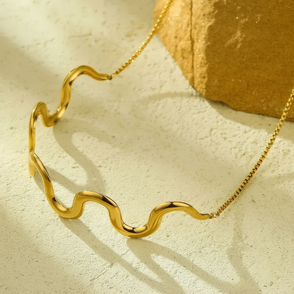 Tessa Curve Choker
