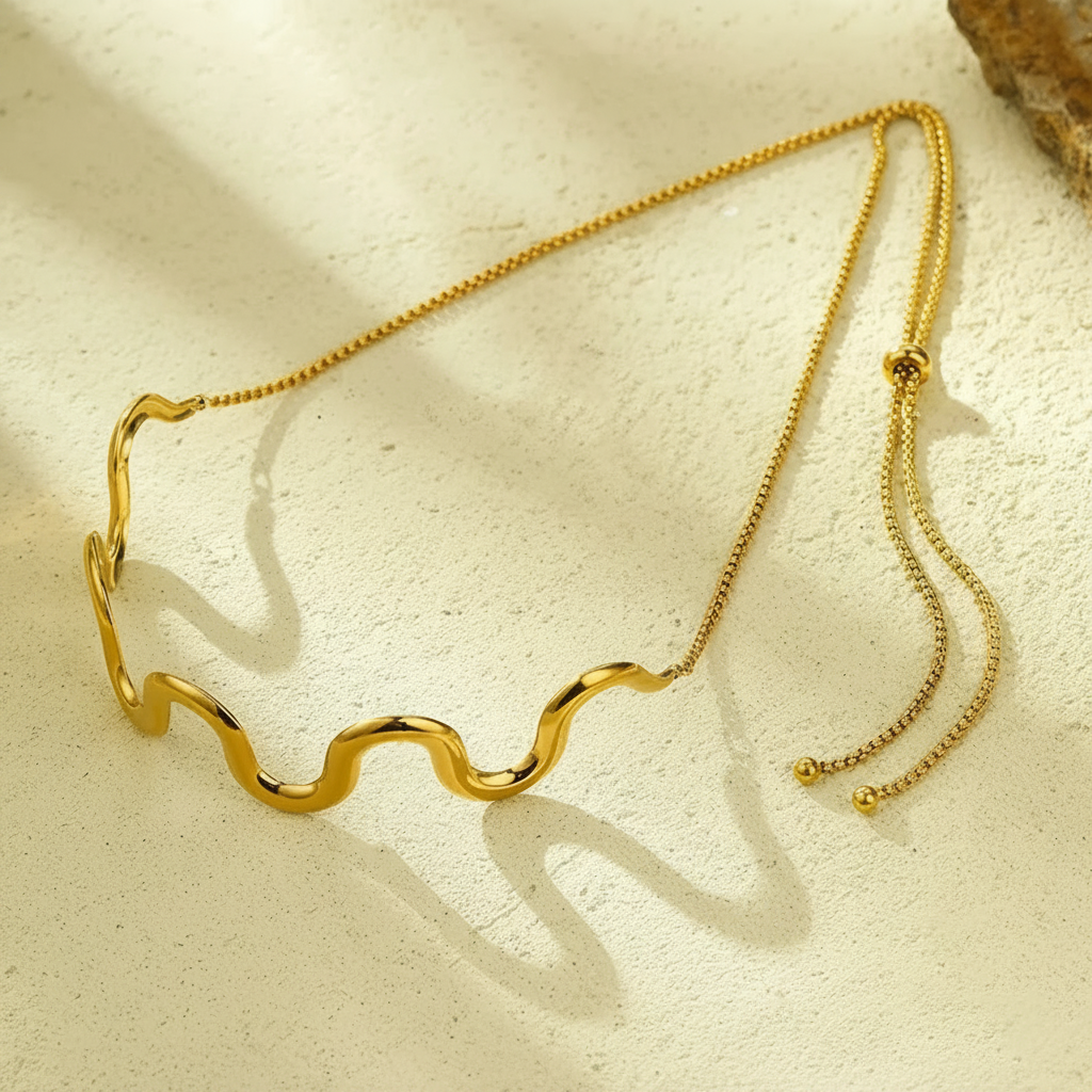 Tessa Curve Choker